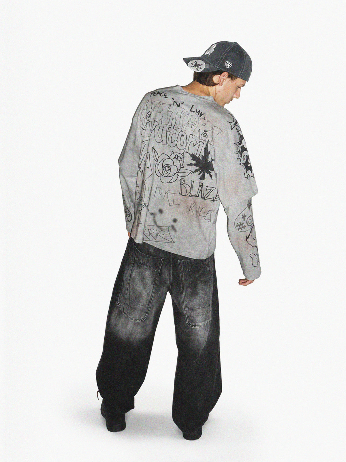 LAYERED GRAFFITI LONGSLEEVE